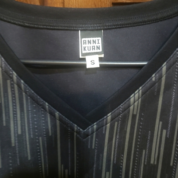 💥Anni Kuan Women Black/Gray Long Sleeve Top, Small, Worn Once 💥 - Picture 3 of 4